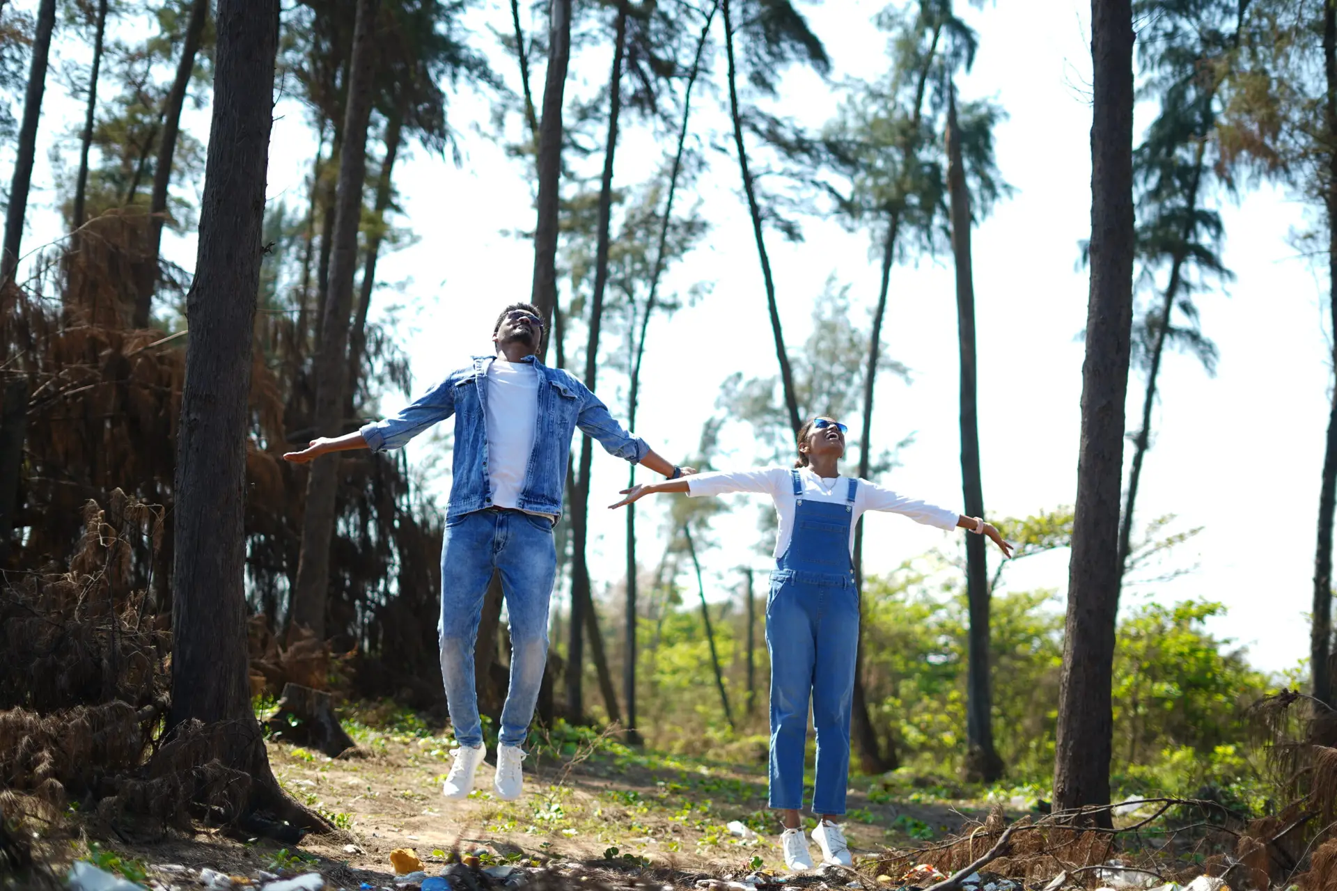 Wedding poses by Selva’s Phototruck